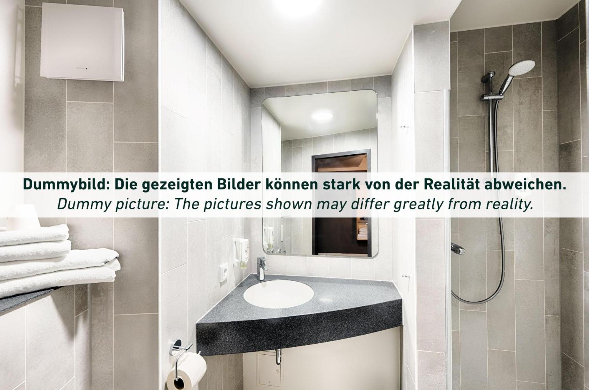 B&B Hotel Essen-Hbf Exteriör bild