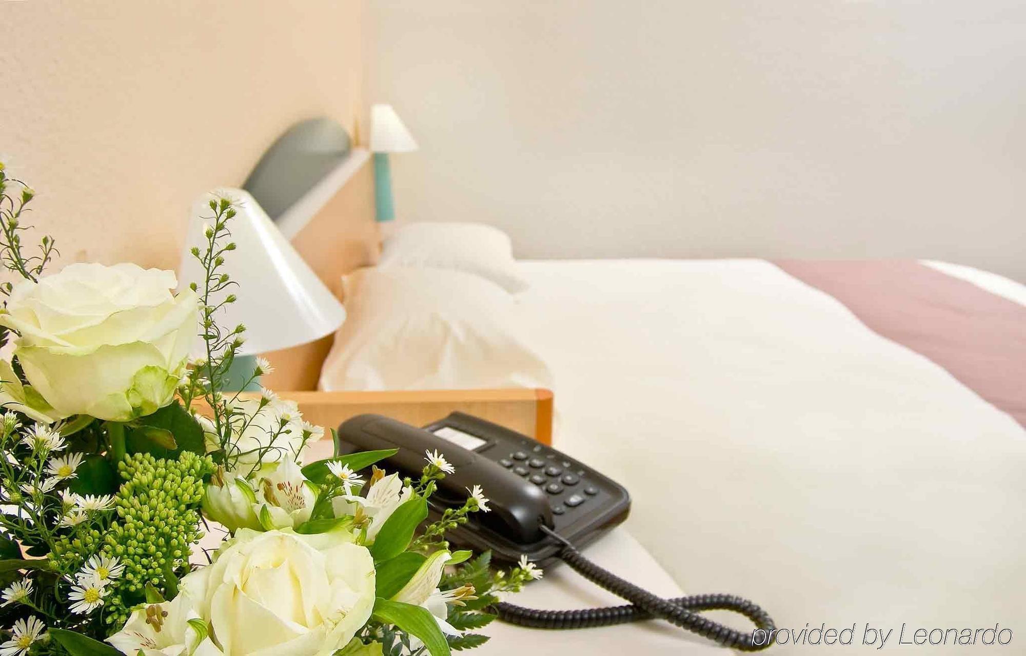 B&B Hotel Essen-Hbf Exteriör bild
